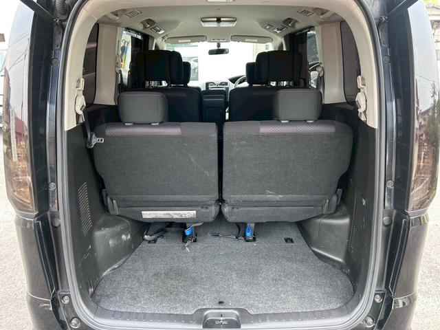 セレナ ハイウェイスター　Ｖセレクション　車高調　社外アルミ　純正エアロ　ナビ地デジＴＶ　バックカメラ　後席モニター　両側電動スライドドア　ＥＴＣ　クルーズコントロール　インテリジェントキー（20枚目）