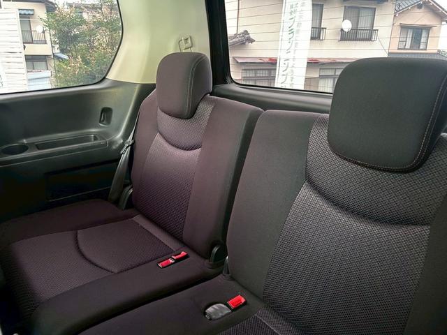セレナ ハイウェイスター　Ｖセレクション　車高調　社外アルミ　純正エアロ　ナビ地デジＴＶ　バックカメラ　後席モニター　両側電動スライドドア　ＥＴＣ　クルーズコントロール　インテリジェントキー（22枚目）