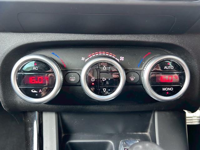 ジュリエッタ コンペティツィオーネ　ホワイトエディション　禁煙車　ＨＩＤヘッドライト　アルミホイール　本革シート　シートヒーター　パワーシート　ＥＴＣ　アイドリングストップ　横滑り防止装置（10枚目）