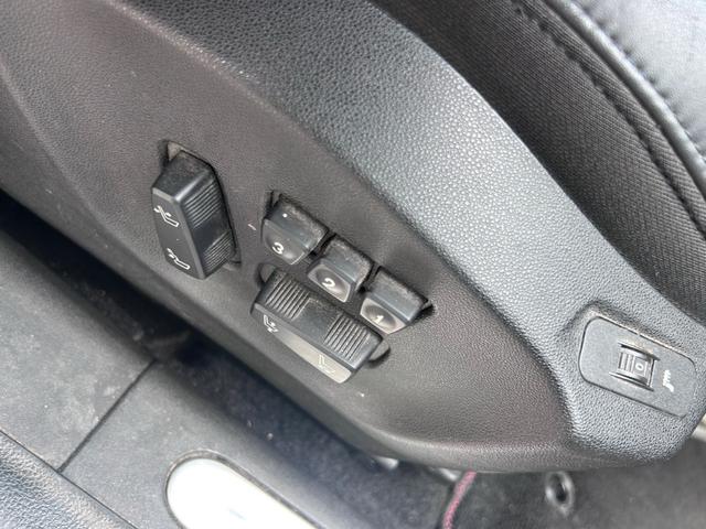 ジュリエッタ コンペティツィオーネ　ホワイトエディション　禁煙車　ＨＩＤヘッドライト　アルミホイール　本革シート　シートヒーター　パワーシート　ＥＴＣ　アイドリングストップ　横滑り防止装置（14枚目）