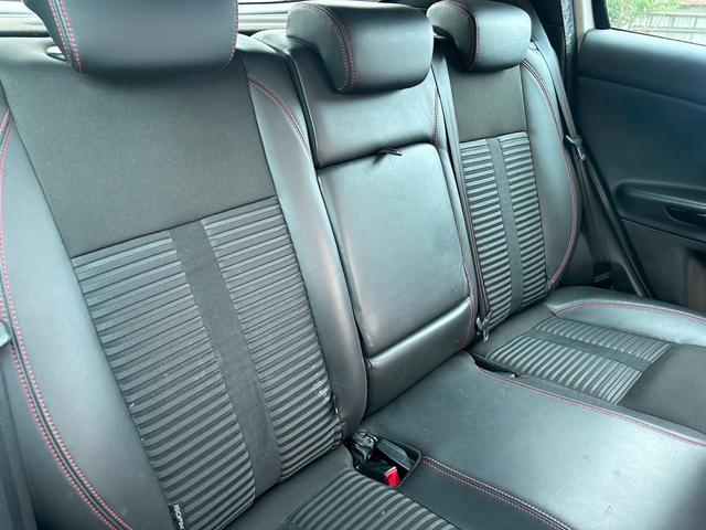 ジュリエッタ コンペティツィオーネ　ホワイトエディション　禁煙車　ＨＩＤヘッドライト　アルミホイール　本革シート　シートヒーター　パワーシート　ＥＴＣ　アイドリングストップ　横滑り防止装置（15枚目）