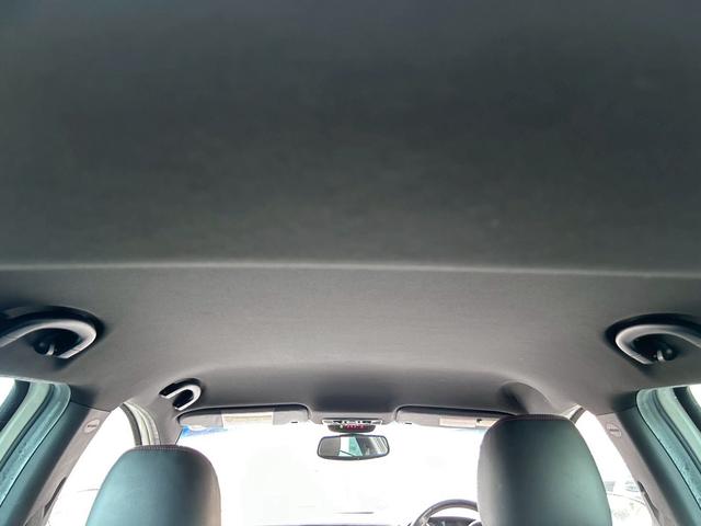 ジュリエッタ コンペティツィオーネ　ホワイトエディション　禁煙車　ＨＩＤヘッドライト　アルミホイール　本革シート　シートヒーター　パワーシート　ＥＴＣ　アイドリングストップ　横滑り防止装置（17枚目）