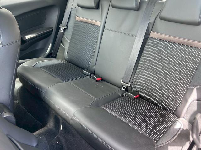 ２０８ アリュール　車検整備付　５速ミッション　ＥＴＣ　ハーフ革シート　Ｂｌｕｅｔｏｏｔｈステレオ　クルーズコントロール　アルミホイール　サイドエアバック付（17枚目）