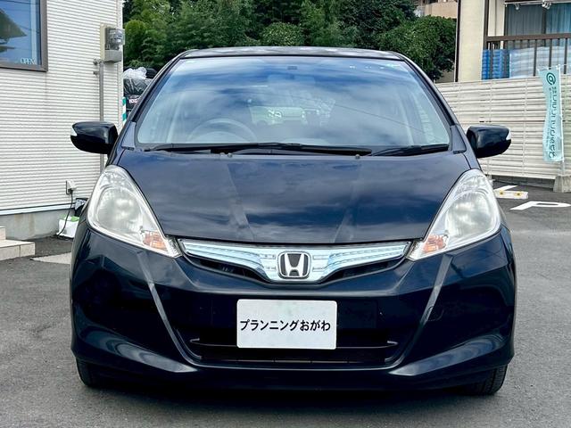 フィットハイブリッド ベースグレード　走行７３６１７ｋｍ　車検２年付　クルーズコントロール　ＥＴＣ　キーレスエントリー　ＣＤデッキ　オートエアコン　ＡＢＳ　運転席助手席エアバック（18枚目）
