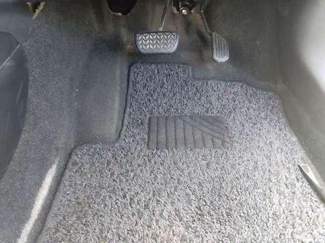 アクア Ｓ　車検２年付　タイヤ４本新品　令和６年８月ＨＶバッテリー交換済　ナビ地デジＴＶ　バックカメラ　ＥＴＣ　ドライブレコーダー　スマートキー　プッシュスターター　シートヒーター（15枚目）