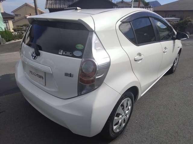 アクア Ｓ　車検２年付　タイヤ４本新品　令和６年８月ＨＶバッテリー交換済　ナビ地デジＴＶ　バックカメラ　ＥＴＣ　ドライブレコーダー　スマートキー　プッシュスターター　シートヒーター（24枚目）