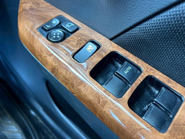 ワゴンＲスティングレー Ｔ　禁煙車　ナビ地デジＴＶ　Ｂｌｕｅｔｏｏｔｈ　スマートキー　プッシュスターター　禁煙車　ナビ地デジＴＶ　Ｂｌｕｅｔｏｏｔｈ　スマートキー　プッシュスターヘッドライト　社外アルミホイール　車検令和８年８月（11枚目）