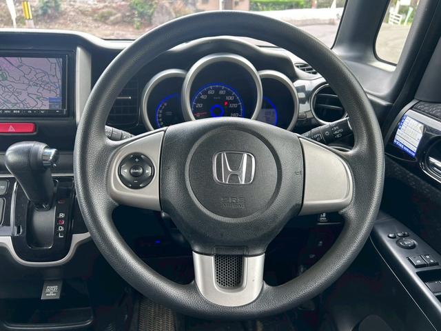 Ｎ－ＢＯＸカスタム Ｇ　４ＷＤ　車検２年付　禁煙車　片側電動スライドドア　スマートキー　ＥＴＣ　プッシュスターター　電動格納ドアミラー　ベンチシート　ＨＩＤヘッドライト　純正エアロ　純正アルミホイール（8枚目）