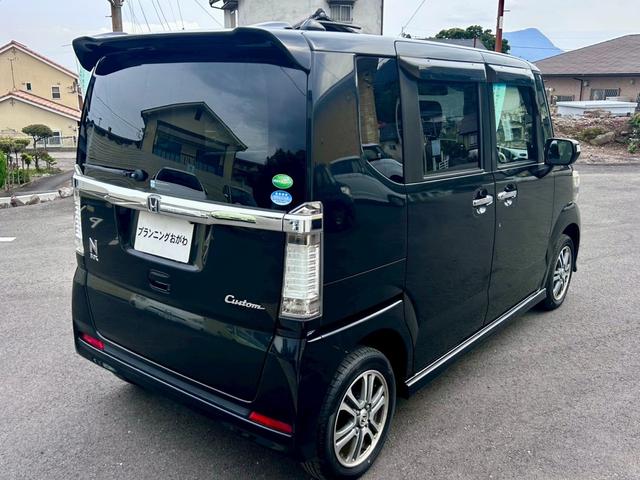 Ｎ－ＢＯＸカスタム Ｇ　４ＷＤ　車検２年付　禁煙車　片側電動スライドドア　スマートキー　ＥＴＣ　プッシュスターター　電動格納ドアミラー　ベンチシート　ＨＩＤヘッドライト　純正エアロ　純正アルミホイール（23枚目）