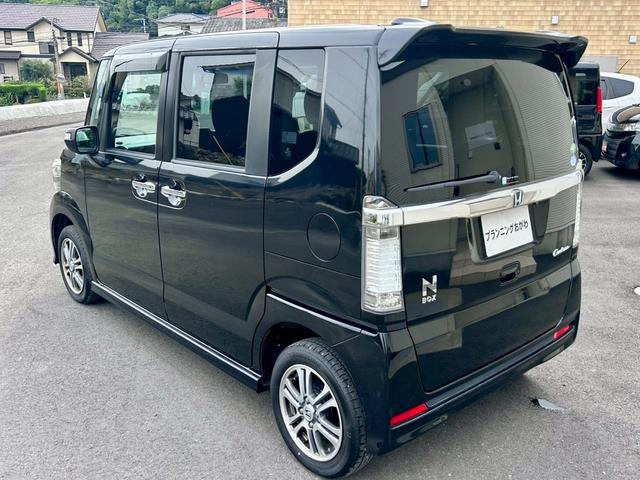 Ｎ－ＢＯＸカスタム Ｇ　４ＷＤ　車検２年付　禁煙車　片側電動スライドドア　スマートキー　ＥＴＣ　プッシュスターター　電動格納ドアミラー　ベンチシート　ＨＩＤヘッドライト　純正エアロ　純正アルミホイール（25枚目）