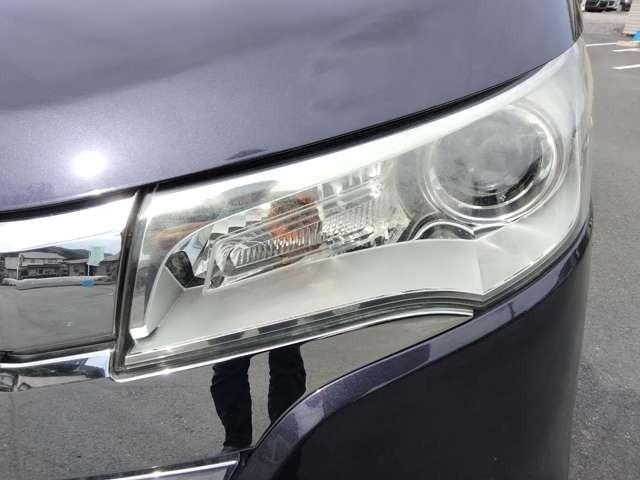 当店にて購入頂いた車は、その車にお客様が乗られてる間は無料でエンジンオイルを交換致します（年２回迄、銘柄指定不可、ご来店が可能な方に限ります）。オイル代はバカになりません。大好評！