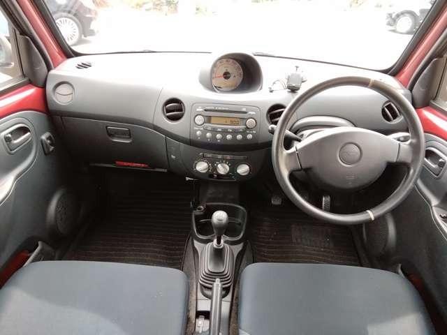 エッセ D 5速ミッション 車検2年付 走行110159km 禁煙車 CDデッキ 運転席助手席エアバック(6枚目)
