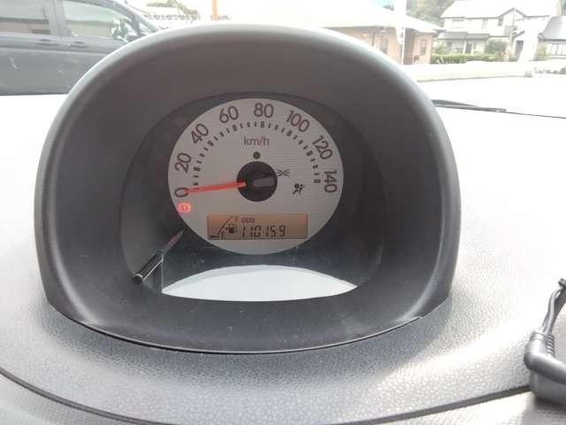 エッセ D 5速ミッション 車検2年付 走行110159km 禁煙車 CDデッキ 運転席助手席エアバック(8枚目)