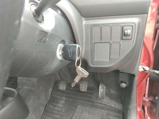 エッセ D 5速ミッション 車検2年付 走行110159km 禁煙車 CDデッキ 運転席助手席エアバック(10枚目)