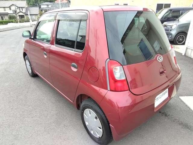 エッセ D 5速ミッション 車検2年付 走行110159km 禁煙車 CDデッキ 運転席助手席エアバック(19枚目)