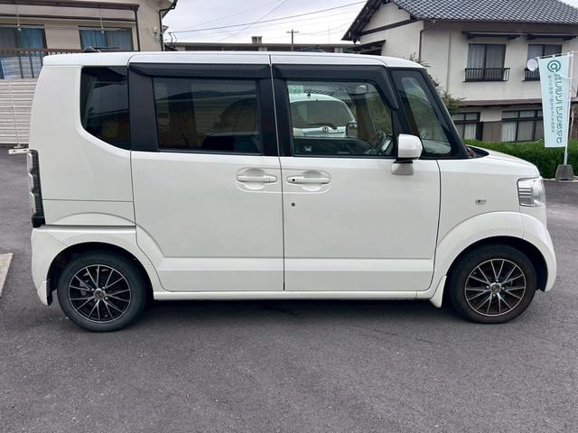 Ｎ－ＢＯＸ Ｇ・Ｌパッケージ　禁煙車　ナビ地デジＴＶ　バックカメラ　片側電動スライドドア　スマートキー　プッシュスターター　白革調シートカバー　社外アルミホイール　車検２年付（18枚目）
