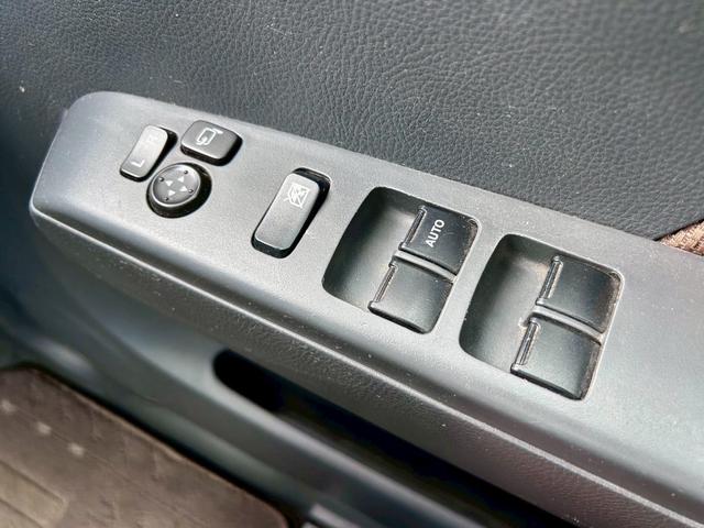 モコ Ｘ　禁煙車　車検２年付　インテリジェントキー　プッシュスターター　電動格納ドアミラー　オートエアコン　ベンチシート　エアロ　取扱説明書（9枚目）