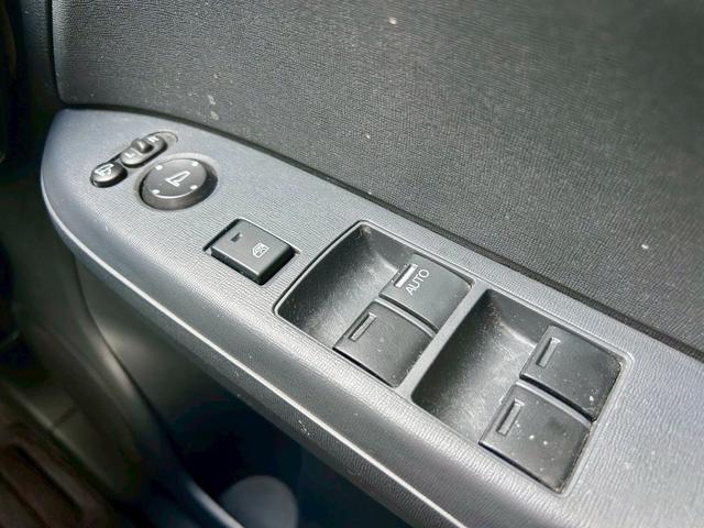 Ｎ－ＯＮＥ ツアラー　ＳＳパッケージ　４ＷＤ　ＥＴＣ　スマートキー　プッシュスターター　シートヒーター　パドルシフト　ブラックインテリア　ＨＩＤヘッドライト　じゅんせいアルミホイール（10枚目）