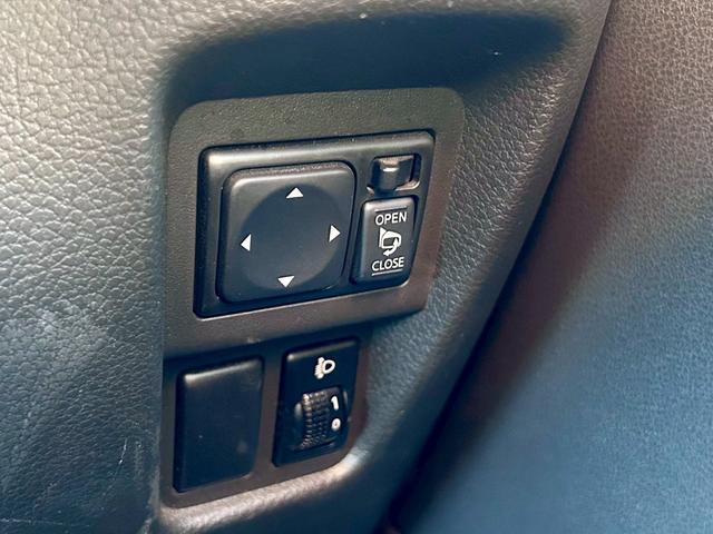 キューブ ライダー 禁煙車 走行69030km ナビ地デジTV インテリジェントキー ベンチシート 黒革調シートカバー ダウンサス 純正エアロ 純正アルミホイール(8枚目)