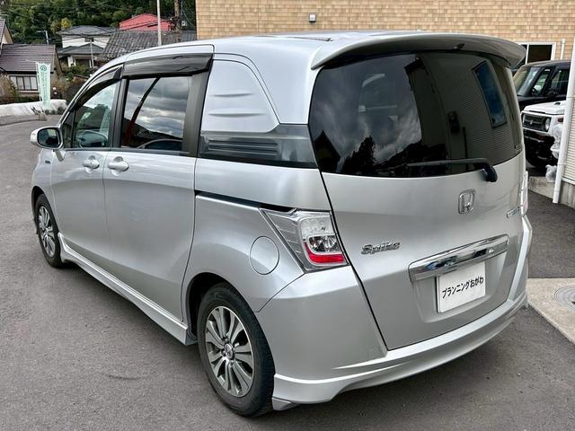HONDA FREED SPIKE HYBRID JUST SELECTION