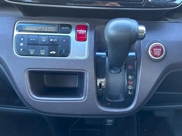 Ｎ－ＯＮＥ プレミアム・Ｌパッケージ　禁煙車　前後ドライブレコーダー　ナビ地デジＴＶ　バックカメラ　Ｂｌｕｅｔｏｏｔｈ　スマートキー　プッシュスターター　ＨＩＤヘッドライト　車検令和８年１１月（9枚目）