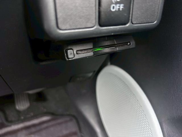 アクア Ｓ　車検２年付　禁煙車　ナビ地デジＴＶ　バックカメラ　ＥＴＣ　スマートキー　プッシュスターター　電動格納ドアミラー　オートエアコン（8枚目）