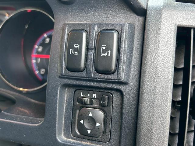 デリカＤ：５ シャモニー　車検２年付　８人乗り　ナビ地デジＴＶ　サイド・フロント・バックカメラ　ＥＴＣ　スマートキー　両側電動スライドドア　クルーズコントロール　ＨＩＤヘッドライト　純正アルミホイール（7枚目）