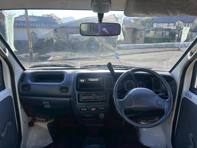 ハイゼットカーゴ スペシャル　ハイルーフ　車検２年付　オートマ車　ＵＳＢ付ＣＤステレオ　エアコン付　両側スライドドア（6枚目）