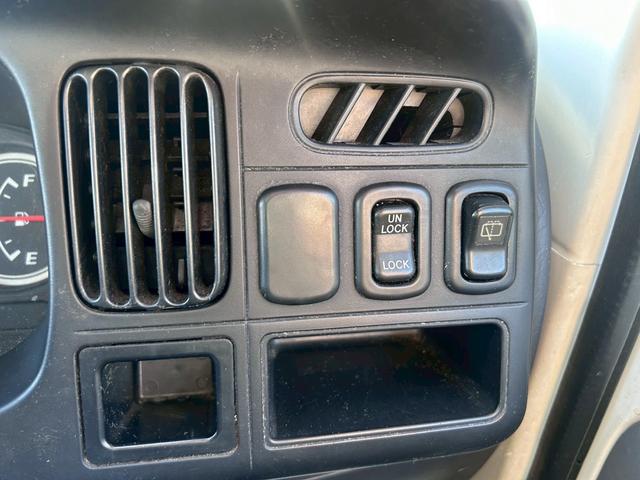 ハイゼットカーゴ スペシャル　ハイルーフ　車検２年付　オートマ車　ＵＳＢ付ＣＤステレオ　エアコン付　両側スライドドア（10枚目）