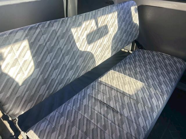 ハイゼットカーゴ スペシャル　ハイルーフ　車検２年付　オートマ車　ＵＳＢ付ＣＤステレオ　エアコン付　両側スライドドア（14枚目）