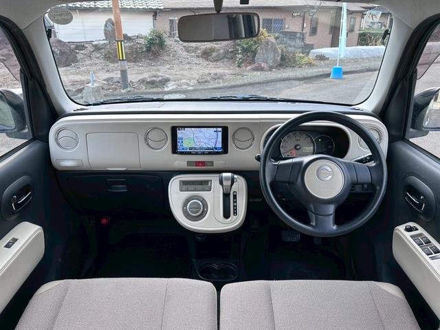 ミラココア ココアＸ　車検２年付　禁煙車　タイミングチェーン　ナビ地デジＴＶ　ＥＴＣ　スマートキー　電動格納ドアミラー　オートエアコン　ベンチシート（6枚目）