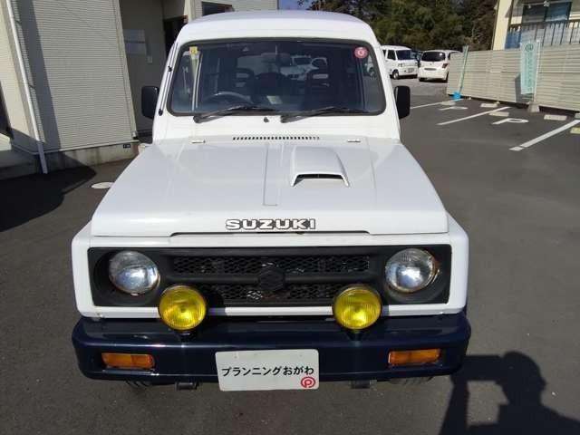 ジムニー インタークーラーターボ　４ＷＤ　パノラミックルーフ　車検２年付　５速ミッション　タイミングベルト・ウォーターポンプ交換　純正ボディサイドステッカー製作貼付（7枚目）