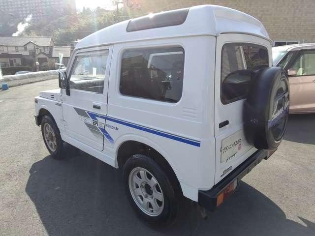 ジムニー インタークーラーターボ　４ＷＤ　パノラミックルーフ　車検２年付　５速ミッション　タイミングベルト・ウォーターポンプ交換　純正ボディサイドステッカー製作貼付（11枚目）