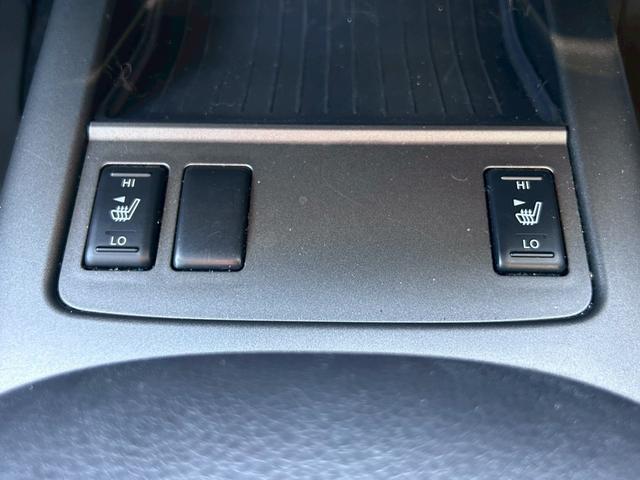 �ۏ؊��Ԃ͔[�Ԍ�R�����܂��͂P�����ƂȂ�܂��B�B�Ώۉӏ��̓G���W���Ȃǎ�v���ʂɌ���܂��B����ȊO�̍��ڂ́A�X�^�b�t�ɂ��m�F�������B���ۏؗ����́A�ԗ��{�̉��i�Ɋ܂܂�Ă��܂��B