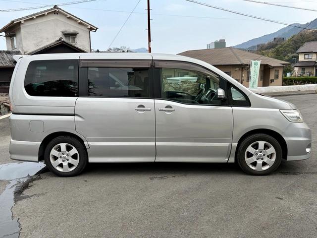 セレナ ハイウェイスター　Ｖセレクション　禁煙車　走行６５３２３ｋｍ　両側電動スライドドア　ナビ地デジＴＶ　バックカメラ　インテリジェントキー　ＥＴＣ　ＨＩＤヘッドライト　純正エアロ　純正アルミホイール（22枚目）