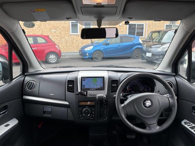 ワゴンＲ リミテッド　車検２年付　禁煙車　ナビ地デジＴＶ　バックカメラ　ＥＴＣ　スマートキー　プッシュスターター　ＨＩＤヘッドライト　純正アルミホイール（4枚目）