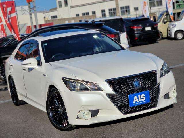 クラウンハイブリッド アスリートＳ　ブラックスタイル　特別仕様車　サンルーフ　ブラックスパッタリング１８インチＡＷ　ＬＥＤフォグ　イージークローザー　クルコン　シート＆ステアリングヒーター　Ｂｌｕｅｔｏｏｔｈ　ＵＳＢ　Ｂカメラ　ＥＴＣ　オートリトラミラー（19枚目）