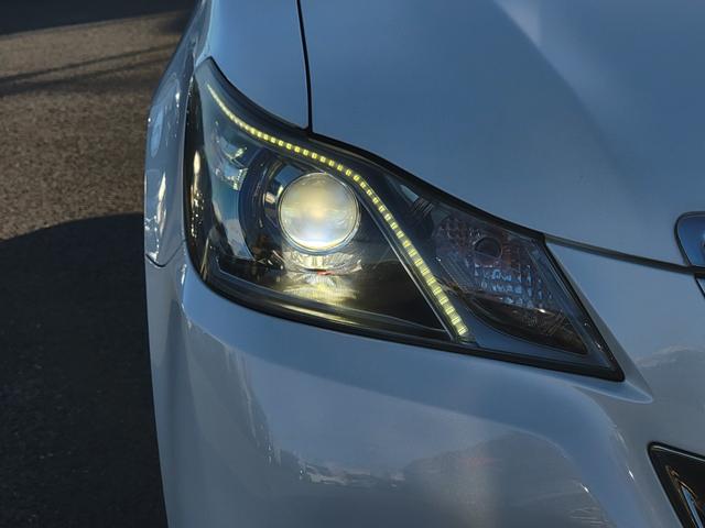 クラウンハイブリッド アスリートＳ　ブラックスタイル　特別仕様車　サンルーフ　ブラックスパッタリング１８インチＡＷ　ＬＥＤフォグ　イージークローザー　クルコン　シート＆ステアリングヒーター　Ｂｌｕｅｔｏｏｔｈ　ＵＳＢ　Ｂカメラ　ＥＴＣ　オートリトラミラー（59枚目）