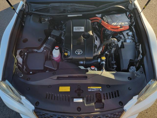 クラウンハイブリッド アスリートＳ　ブラックスタイル　特別仕様車　サンルーフ　ブラックスパッタリング１８インチＡＷ　ＬＥＤフォグ　イージークローザー　クルコン　シート＆ステアリングヒーター　Ｂｌｕｅｔｏｏｔｈ　ＵＳＢ　Ｂカメラ　ＥＴＣ　オートリトラミラー（63枚目）