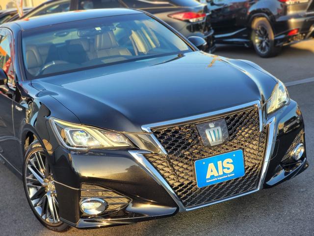 クラウンハイブリッド アスリートＳ　後期モデル　黒本革　純正エアロ　スパッタリング１８インチ　ＬＥＤライト＆フォグ　Ｂｌｕｅｔｏｏｔｈ　ＵＳＢ　ドラレコ　衝突軽減　レーダークルーズ　エアシート　ステアリングヒーター　イージークローザー（20枚目）