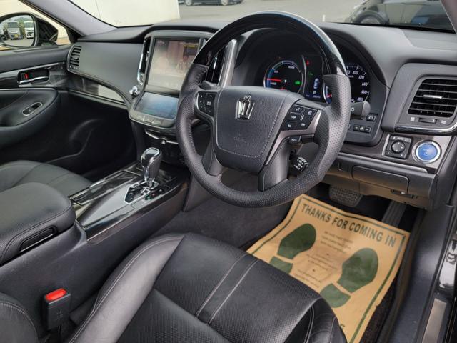 クラウンハイブリッド アスリートG 黒本革 ウッドコンビステアリング スパッタリング18インチ LEDフォグ 前後ドラレコ 全周囲モニター Bluetooth USB シートメモリー シートエアコン イージークローザー TVキャンセラー(35枚目)