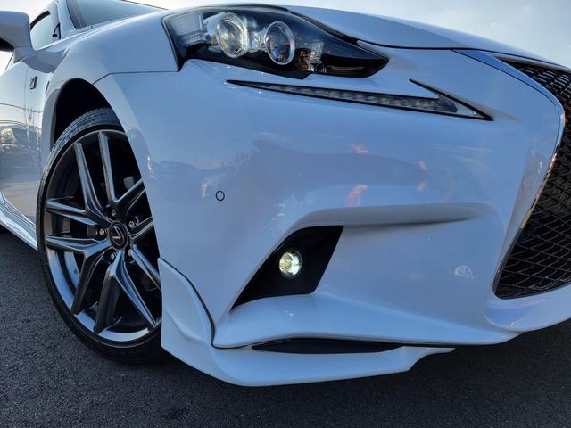 ＩＳ ＩＳ３００ｈ　Ｆスポーツ　ＴＲＤエアロ　マフラー　本革　サンルーフ　ＬＥＤライト＆フォグ　専用１８インチＡＷ　３６０度ドラレコ　Ｂｌｕｅｔｏｏｔｈ　ＵＳＢ　ＴＶキット　シートＡＣ　シートメモリー　クルコン　パドルシフト（7枚目）