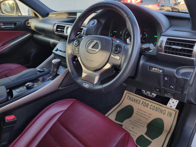 ＩＳ ＩＳ３００ｈ　Ｆスポーツ　ＴＲＤエアロ　マフラー　本革　サンルーフ　ＬＥＤライト＆フォグ　専用１８インチＡＷ　３６０度ドラレコ　Ｂｌｕｅｔｏｏｔｈ　ＵＳＢ　ＴＶキット　シートＡＣ　シートメモリー　クルコン　パドルシフト（35枚目）