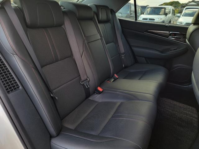 クラウンハイブリッド アスリートG 後期モデル 黒本革 スパッタリング18インチAW LEDライト&フォグ Bluetooth USB TVキット 電動サンシェード イージークローザー ドラレコ 衝突軽減 レーダークルーズ BSM(50枚目)