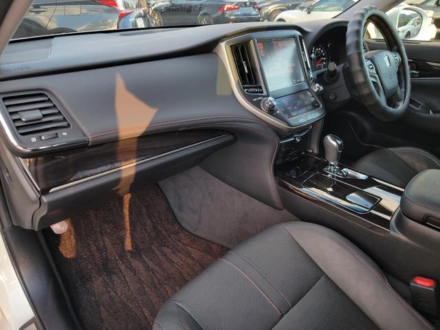 クラウンハイブリッド アスリートG 後期モデル 黒本革 スパッタリング18インチAW LEDライト&フォグ Bluetooth USB TVキット 電動サンシェード イージークローザー ドラレコ 衝突軽減 レーダークルーズ BSM(53枚目)