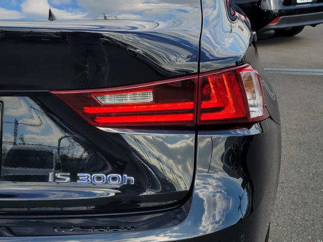 IS IS300h Fスポーツ サンルーフ 専用ブラックレザー 専用18インチAW LEDライト パドルシフト 純正ナビ Bカメラ Bluetooth USB ETC クルーズコントロール クリアランスソナー カードキー(13枚目)