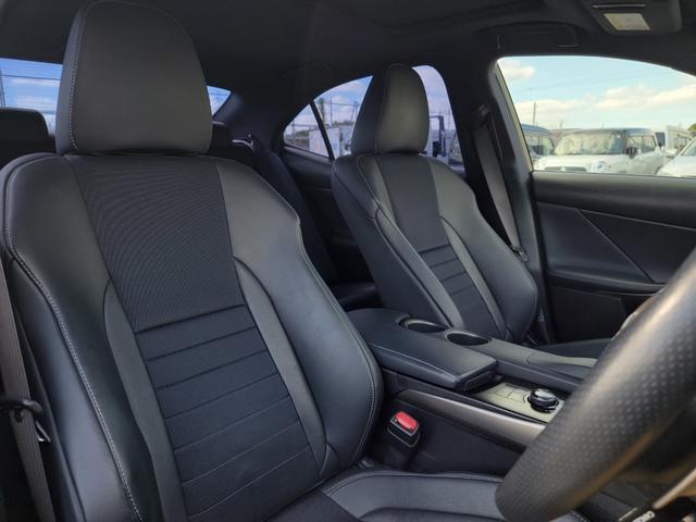 IS IS300h Fスポーツ サンルーフ 専用ブラックレザー 専用18インチAW LEDライト パドルシフト 純正ナビ Bカメラ Bluetooth USB ETC クルーズコントロール クリアランスソナー カードキー(33枚目)