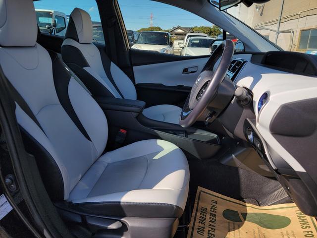 プリウス Sツーリングセレクション 後期モデル メモリーナビ Bカメラ Bluetooth ドラレコ ETC シートヒーター LEDライト&フォグ トヨタセーフティセンス 衝突軽減ブレーキ 車線逸脱制御 オートマチックHB クルコン(32枚目)