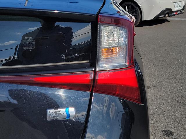 プリウス Sツーリングセレクション 後期モデル メモリーナビ Bカメラ Bluetooth ドラレコ ETC シートヒーター LEDライト&フォグ トヨタセーフティセンス 衝突軽減ブレーキ 車線逸脱制御 オートマチックHB クルコン(51枚目)