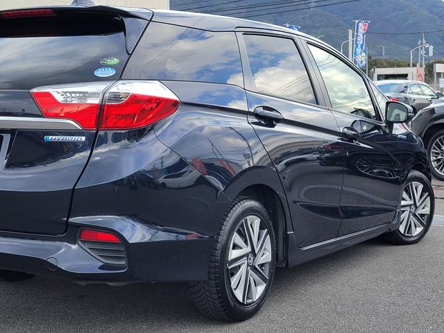 �����\�񐧂ɂ����͂����������O��������邽�߁A���X�̏��k�͗\�񐧂ɂȂ��Ă���܂��B�X�����C�A�p�[�e�[�V�����ݒu�ȂǊ����΍�����{���Ă���܂��B�����X�̍ۂ́A�K�����O�ɂ��\������肢�������܂��B